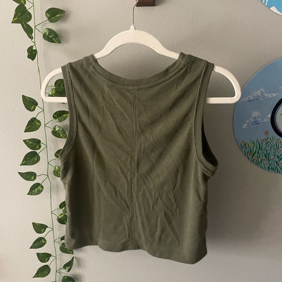 Green Active Tank - Picture 2 of 3